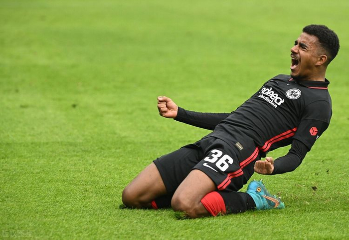 贝蒂斯整体跑动积极的简单介绍